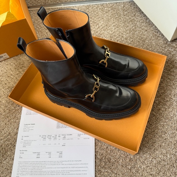 Tod's logo-plaque leather ankle boots size 8.5 - Like New - Picture 4 of 11
